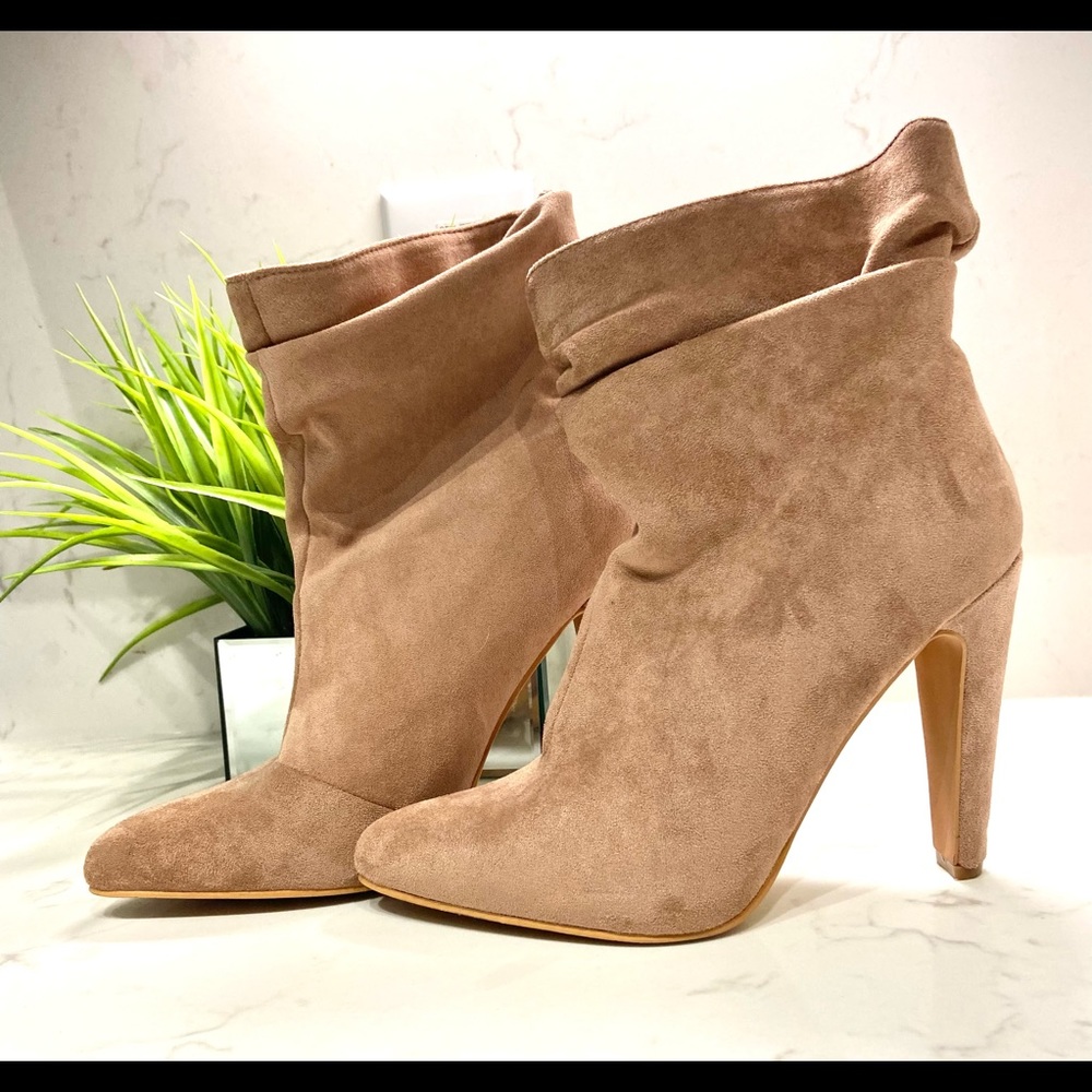 Beige ankle boots size 7 suede